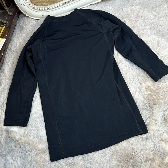 FINIS Thermal Swim Shirt in Black - Picture 9 of 15